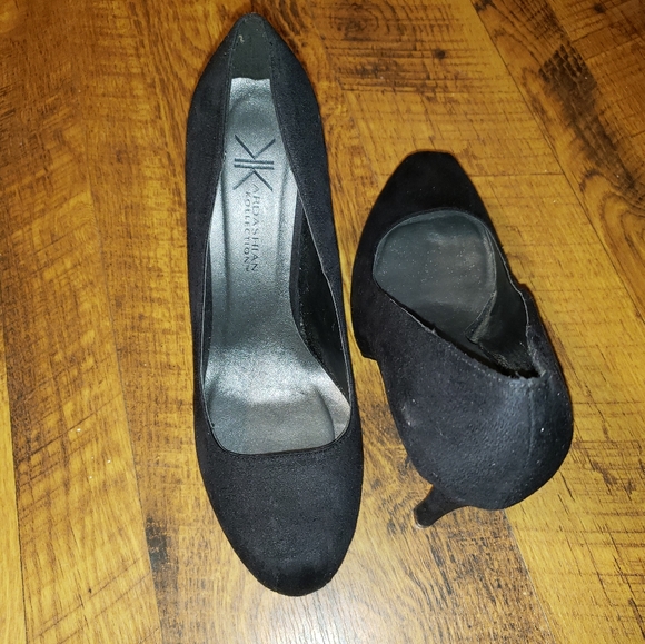 Heels - Picture 4 of 6